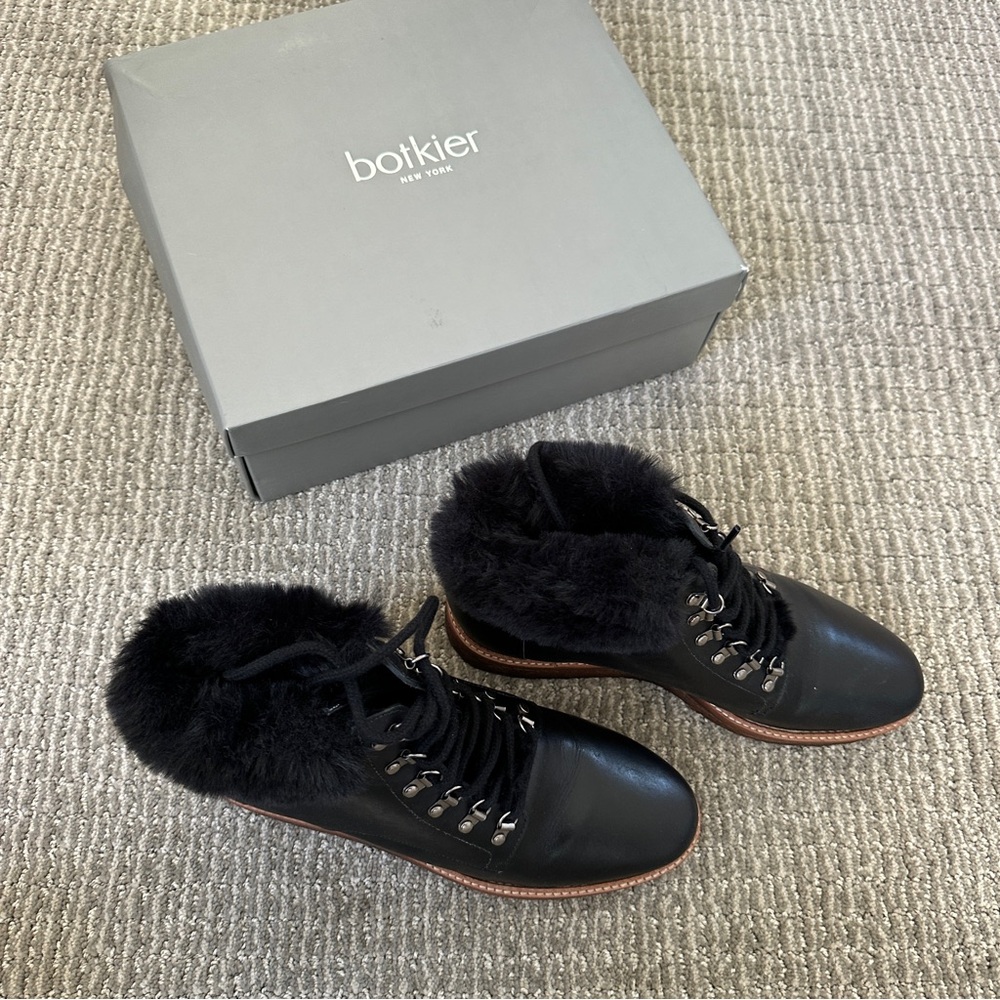 Botkier Black Lace-Up Winter Boots with Fur